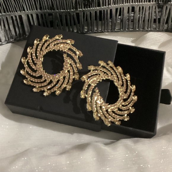 🥂Gold Tone Champagne Colored Crystal Spiral Fan Firework Earrings - Picture 7 of 13